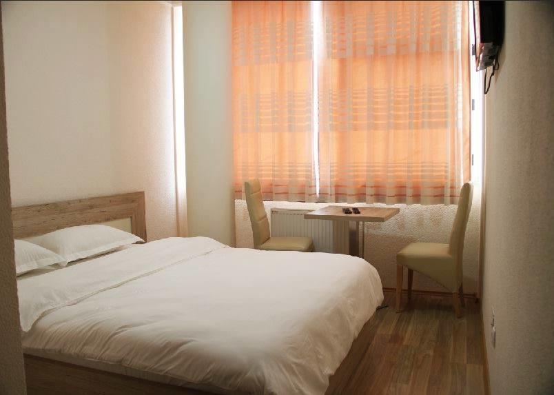 Bolero Hotel Ferizaj Ngoại thất bức ảnh