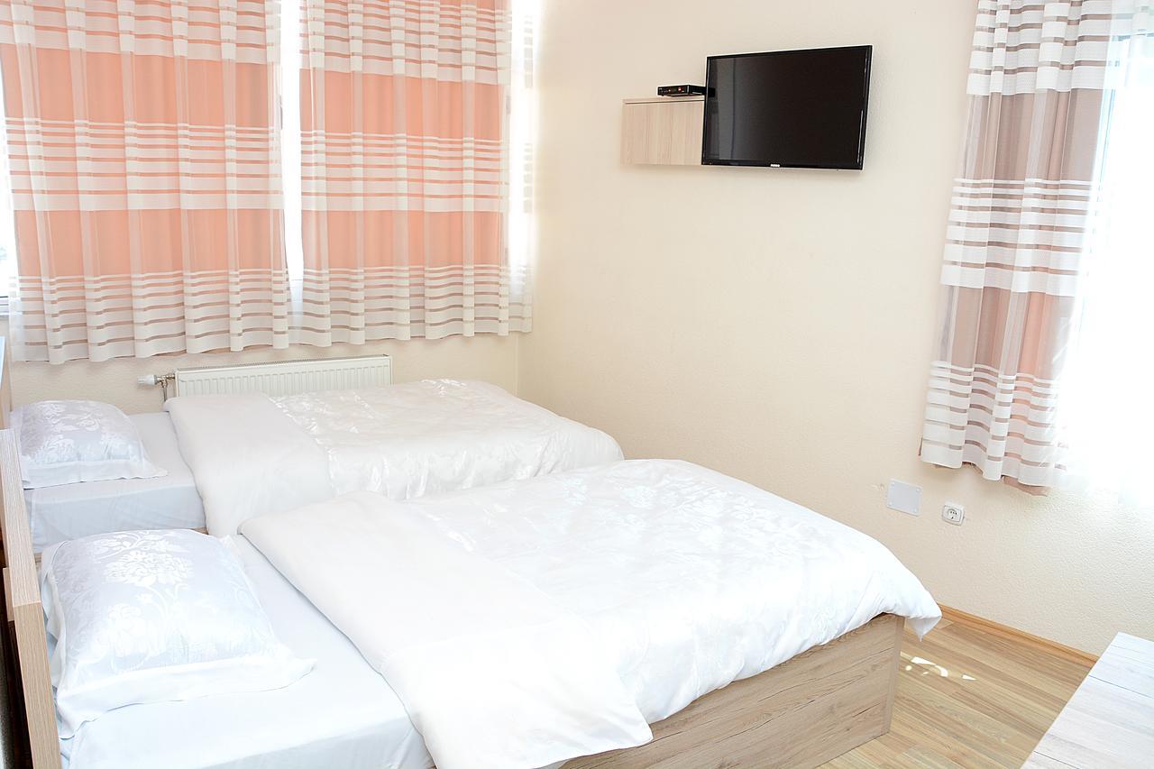 Bolero Hotel Ferizaj Ngoại thất bức ảnh