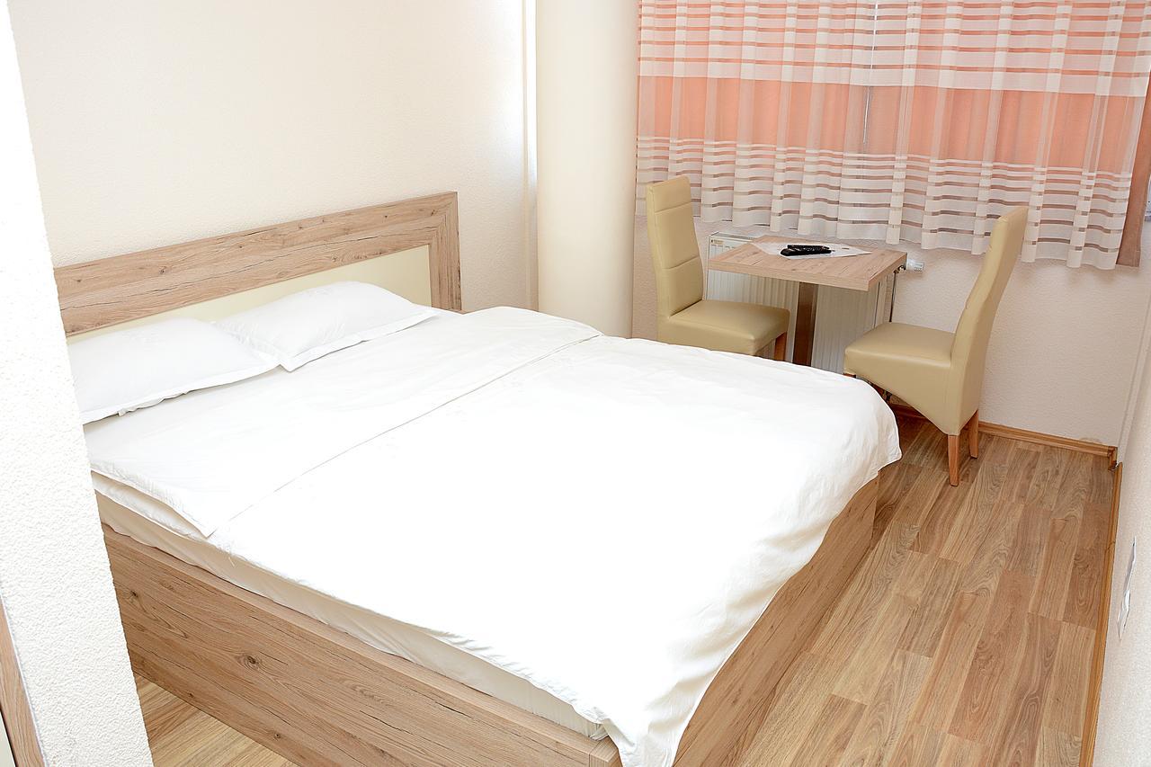 Bolero Hotel Ferizaj Ngoại thất bức ảnh