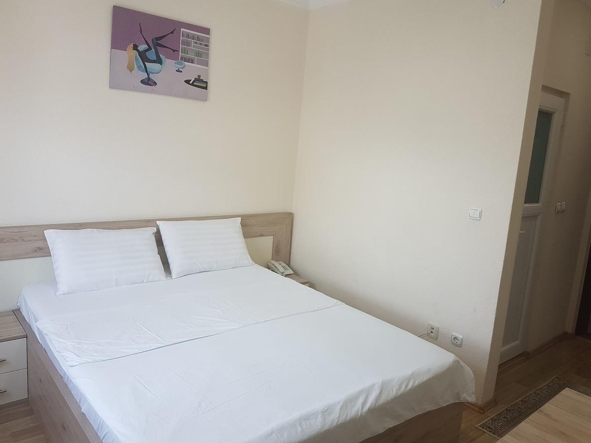 Bolero Hotel Ferizaj Ngoại thất bức ảnh